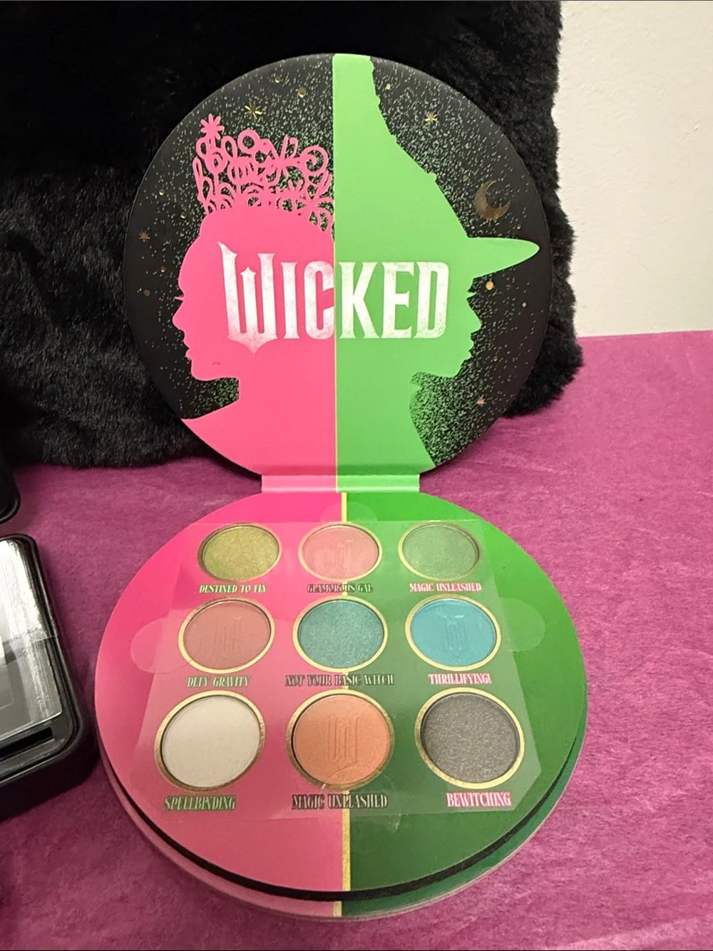 Wicked Eyeshadow Palette & Contour Makeup Set NEW